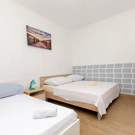 Kata Apartman